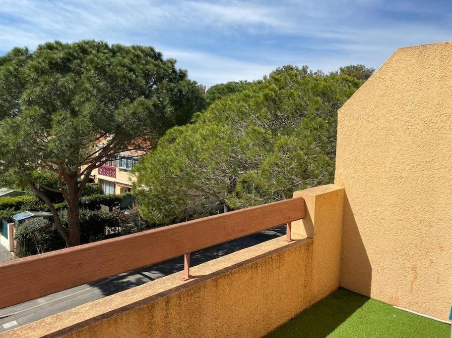 Ravissant T3 En Duplex Proche Mer La Londe-les-Maures Extérieur photo